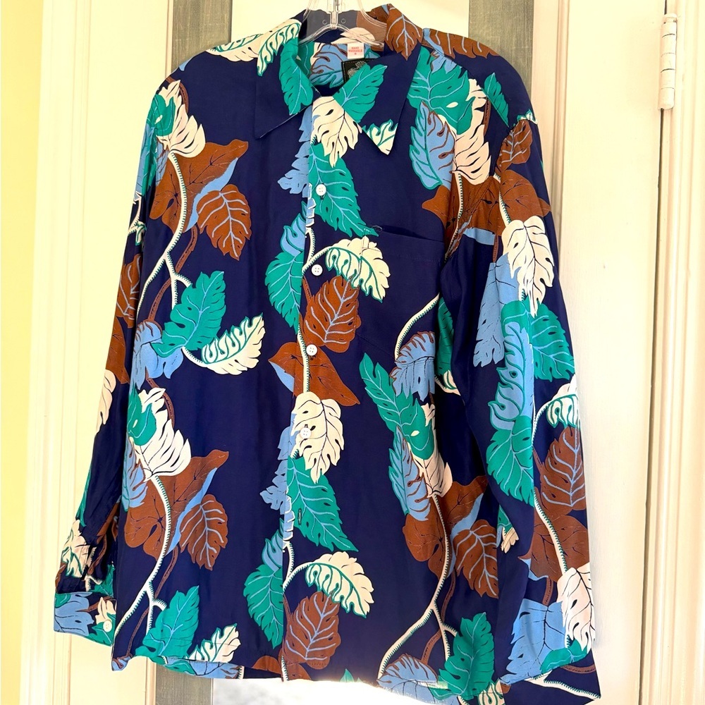 Kona Bay Hawaii Edifice Navy Hawaiian Button Down Shirt - Picture 3 of 11